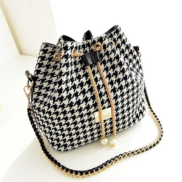 Handbags - LAST ONE!!! 🖤 Bucket Bag 🖤